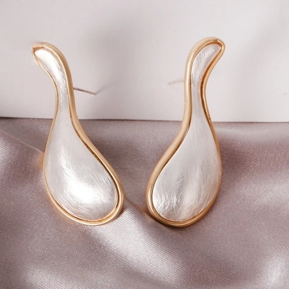 Fashion Jewelry Jewelry - Fashion Jewelry Striking Geometric Gold Tear Drop Earrings